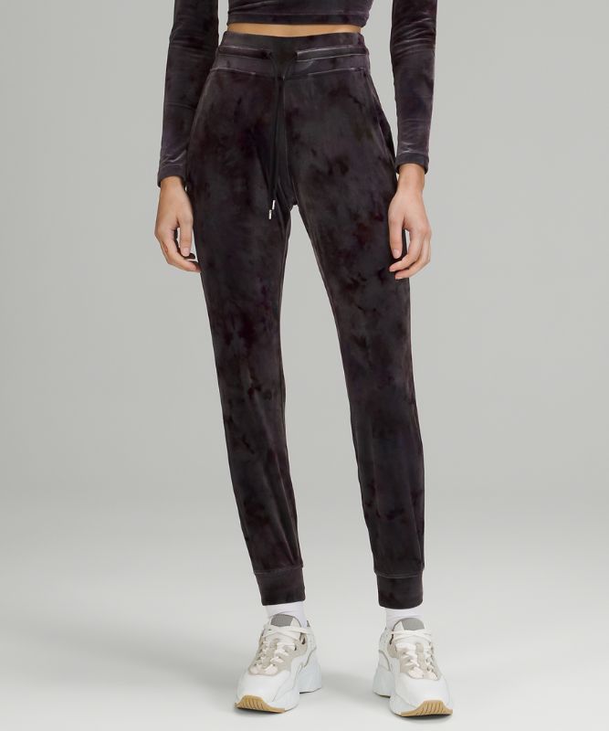 Ready to Crush High-Rise Velour Jogger