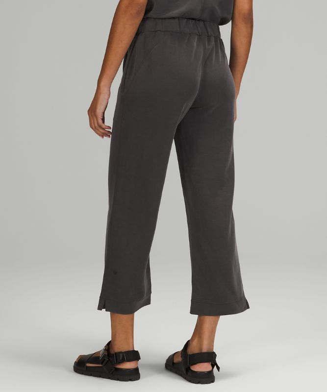 Lightweight Wide Leg Pant