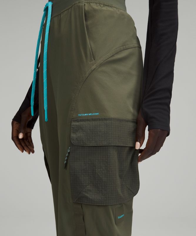 Cargo High-Rise Hiking Pant