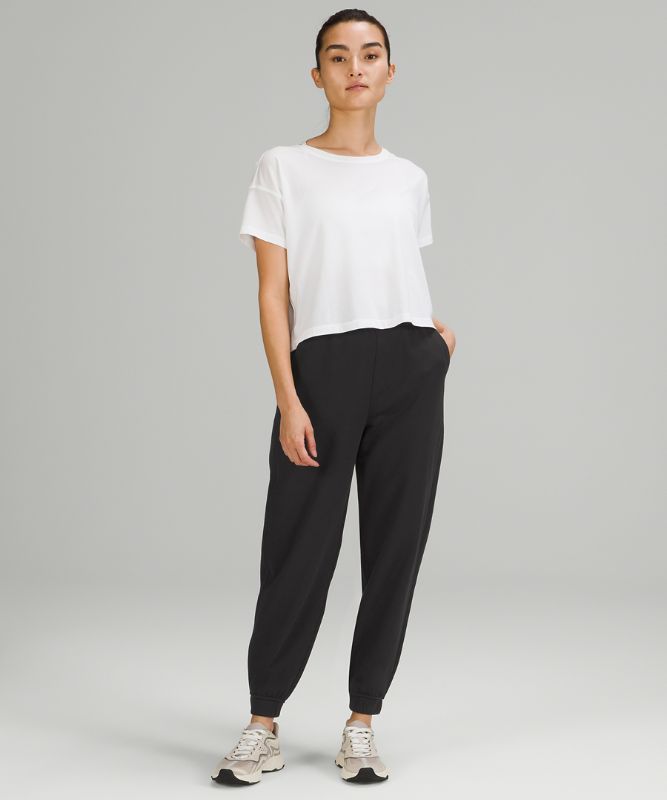 Relaxed High-Rise Jogger *Online Only