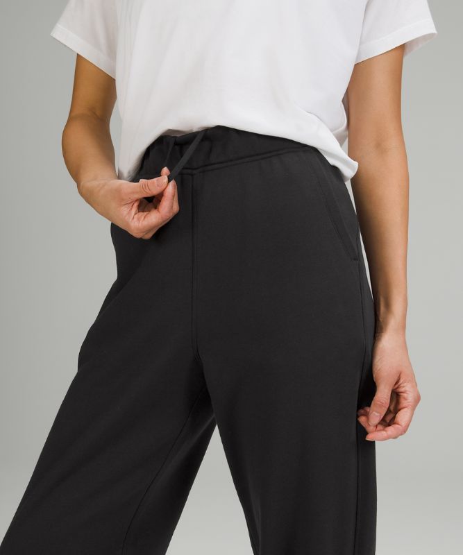 Relaxed High-Rise Jogger *Online Only