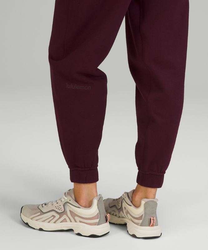 Relaxed High-Rise Jogger