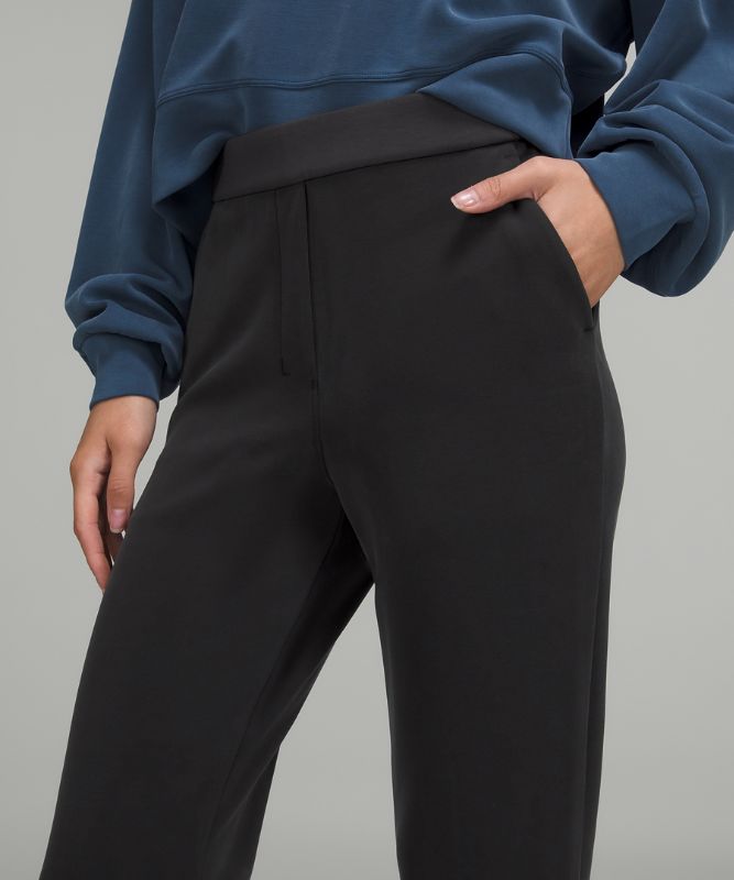 Softstreme Relaxed High-Rise Pant *Asia Fit