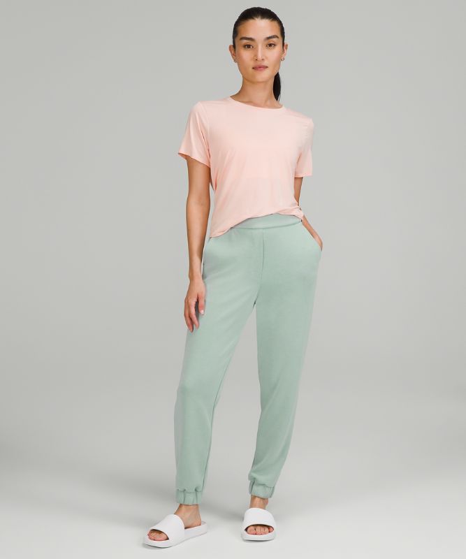 Softstreme Relaxed High-Rise Pant *Asia Fit