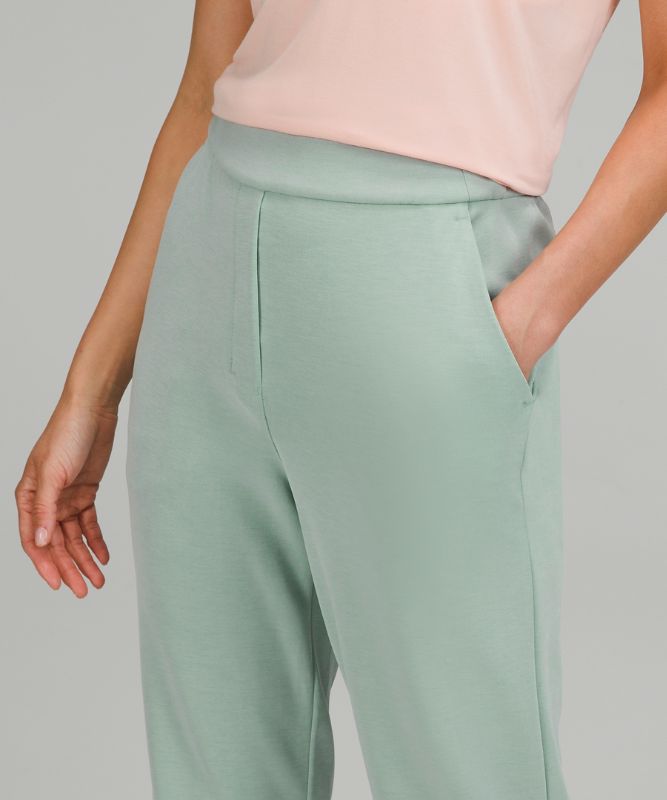 Softstreme Relaxed High-Rise Pant *Asia Fit