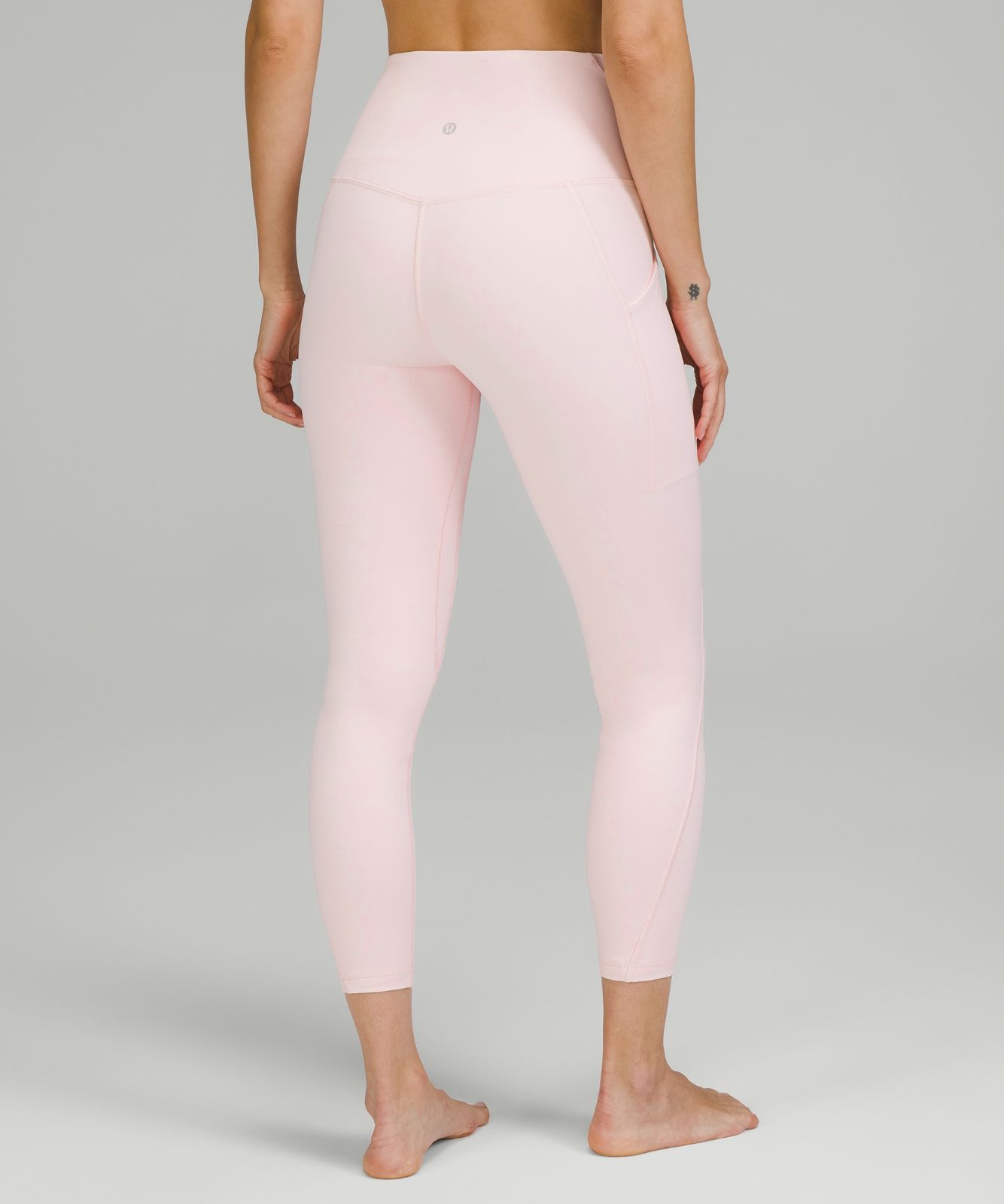 Lululemon Align Leggings Asia Fit Size M Pink Puff, Women's Fashion,  Activewear on Carousell