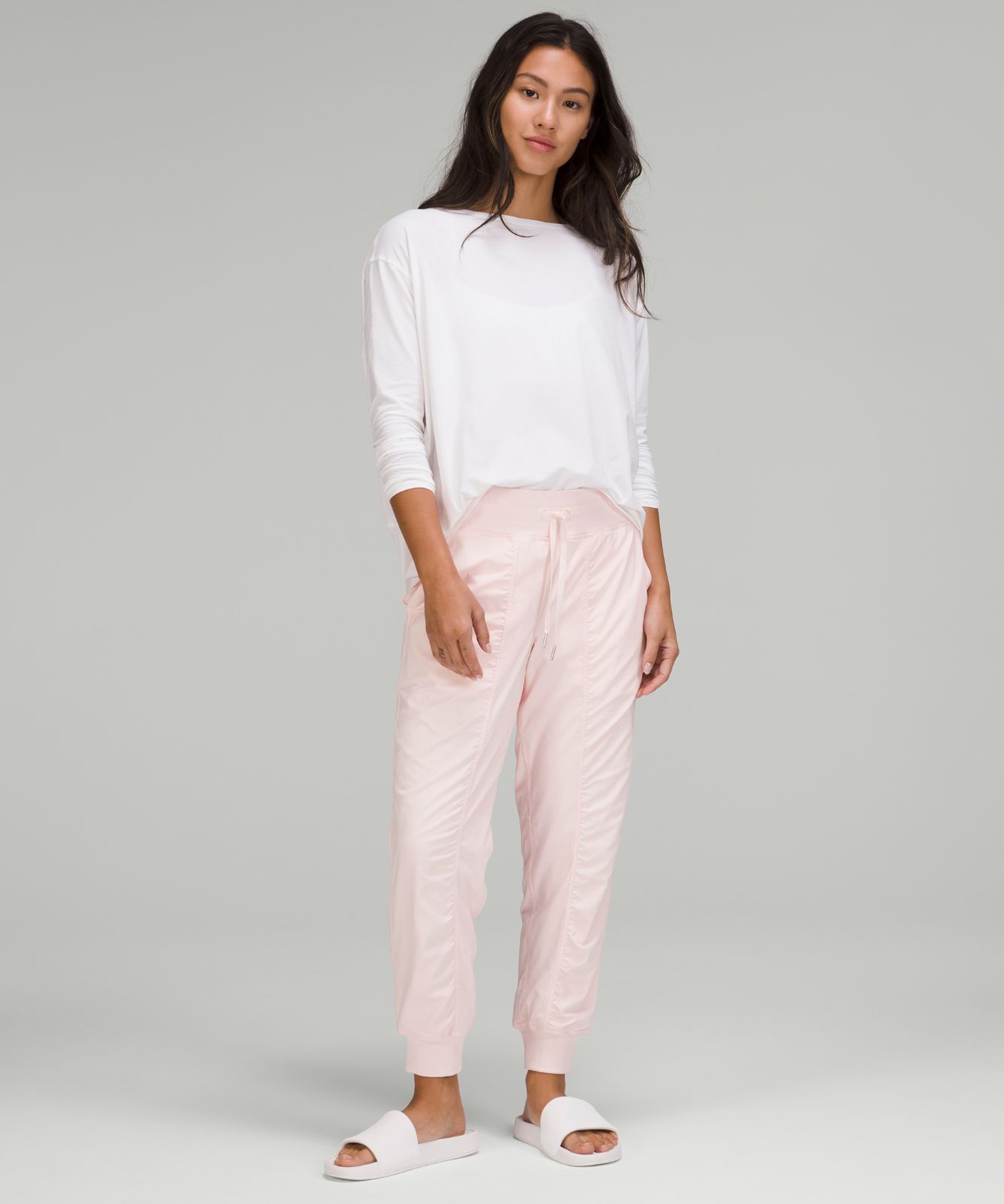 LW5EOXS_017441_2.webp LW5EOXS_017441_2.webp
