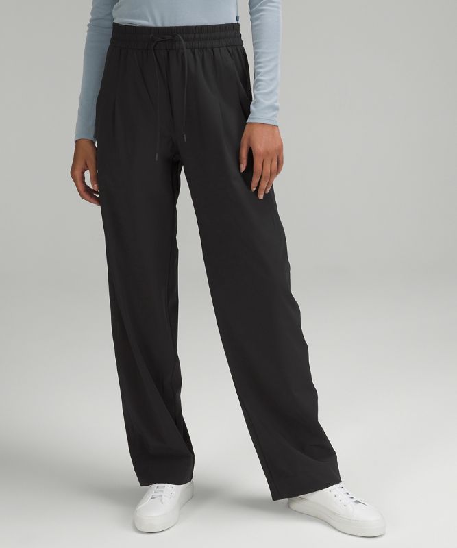 Woven Wide-Leg Mid-Rise Pant