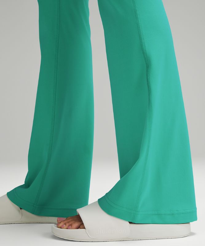 Groove Super-High-Rise Flared Pant *Nulu