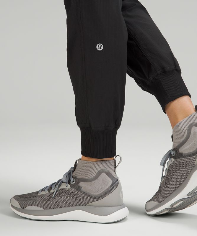 Dance Studio Mid-Rise Jogger *Asia Fit