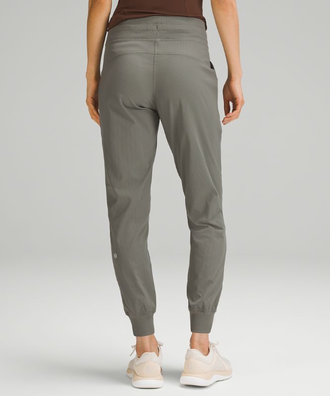 Dance Studio Mid-Rise Jogger *Asia Fit