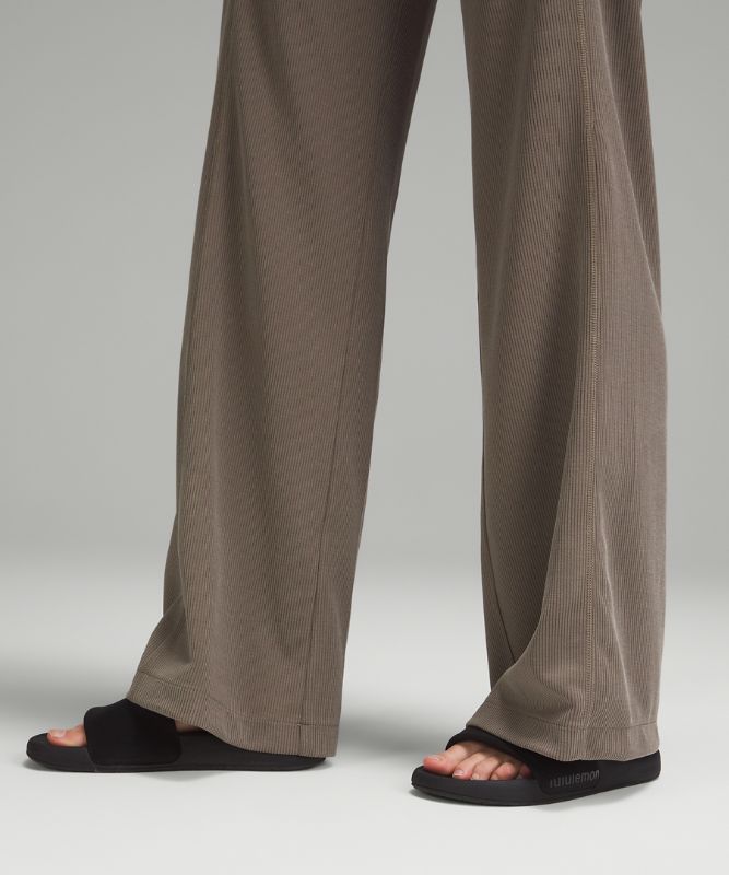 Softstreme Relaxed High-Rise Pant サイズ6 