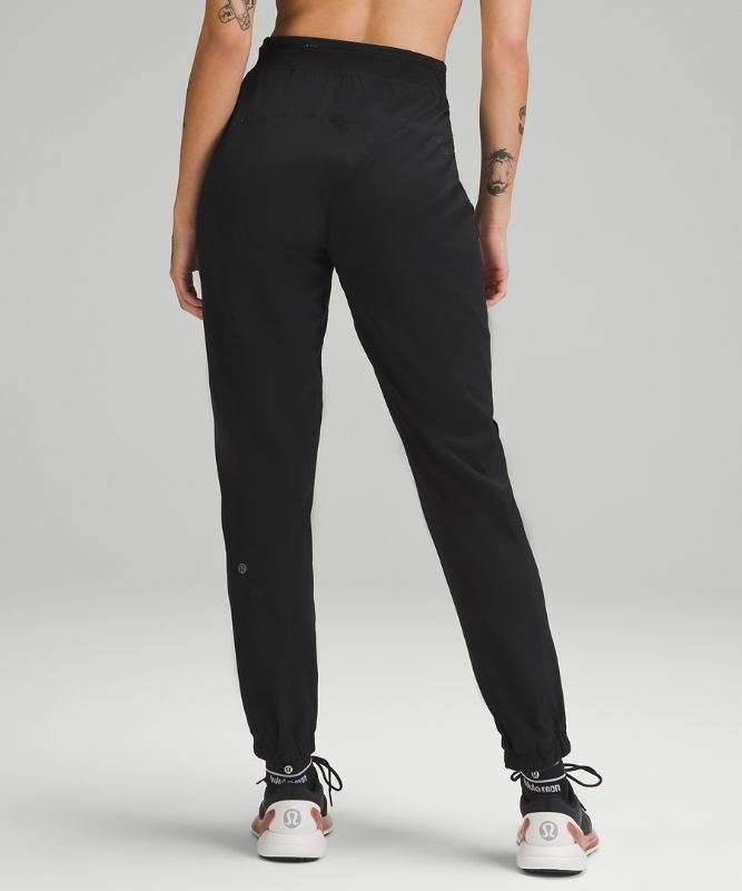 Adapted State High-Rise Jogger *Airflow