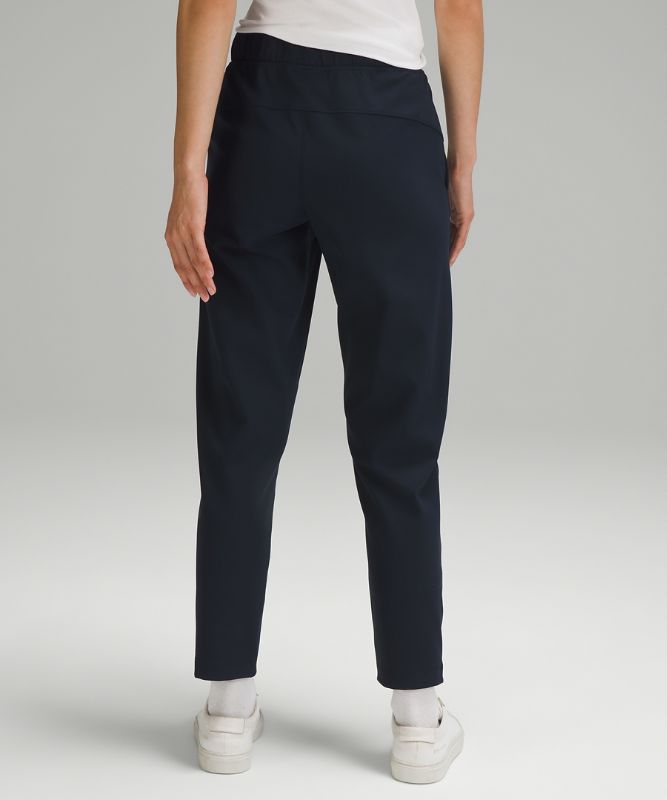 Luxtreme Slim-Fit Pull-On Mid-Rise Pants *Asia Fit