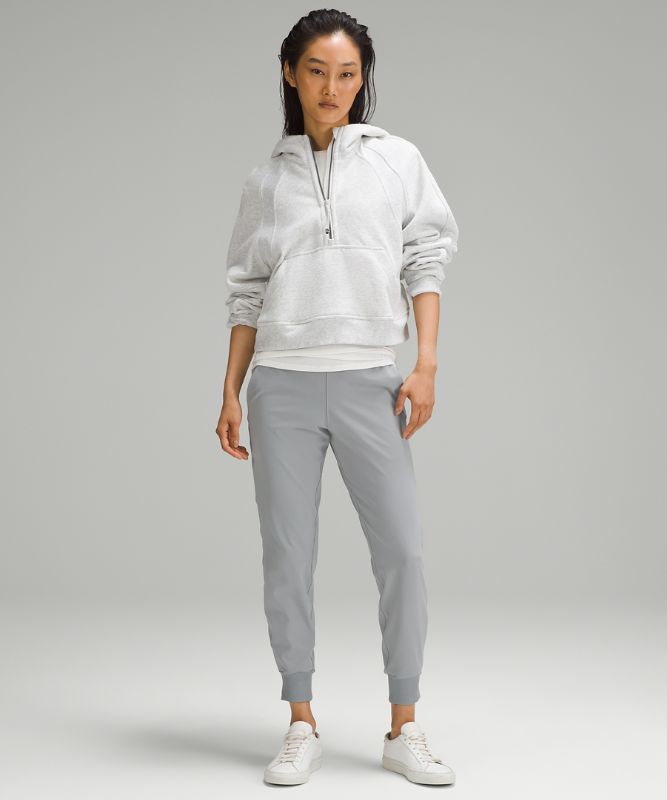 Luxtreme Slim-Fit Mid-Rise Jogger *Asia Fit