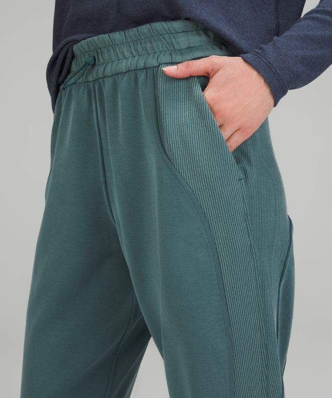 Brushed Softstreme Ribbed High-Rise Jogger