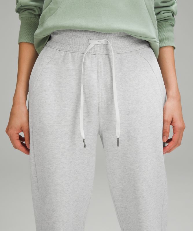 Scuba High-Rise Relaxed Jogger *Asia Fit