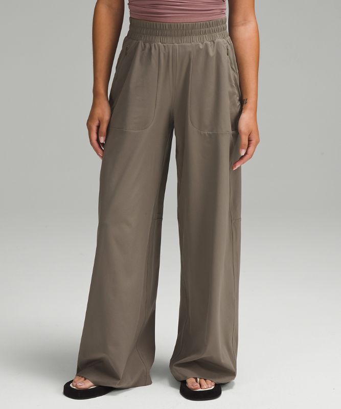 Swift Wide-Leg Mid-Rise Pant *Asia Fit