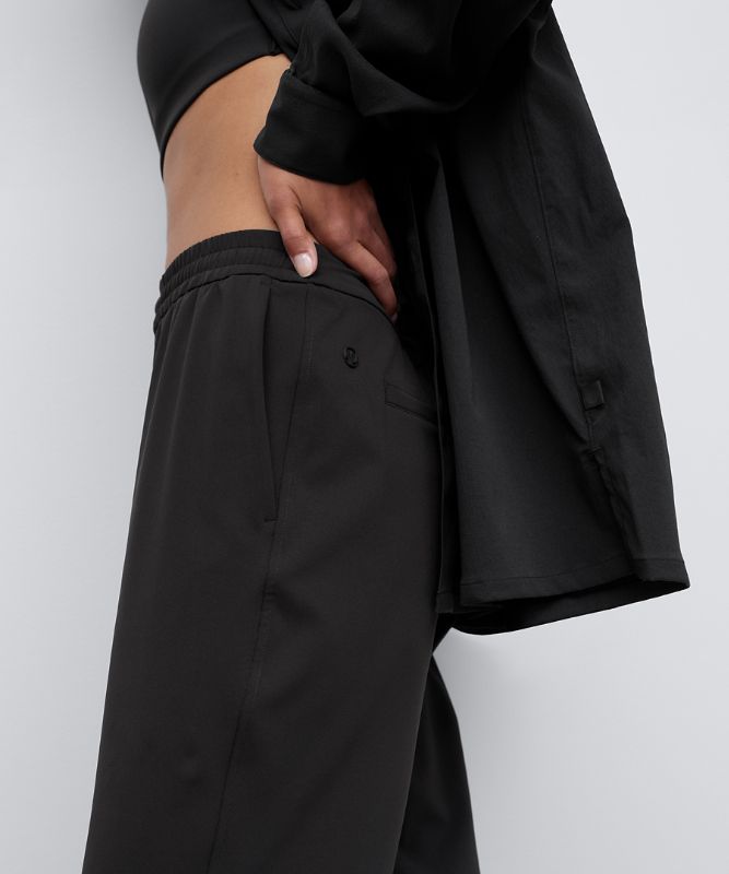 Straight-Leg Mid-Rise Pant Luxtreme *Regular