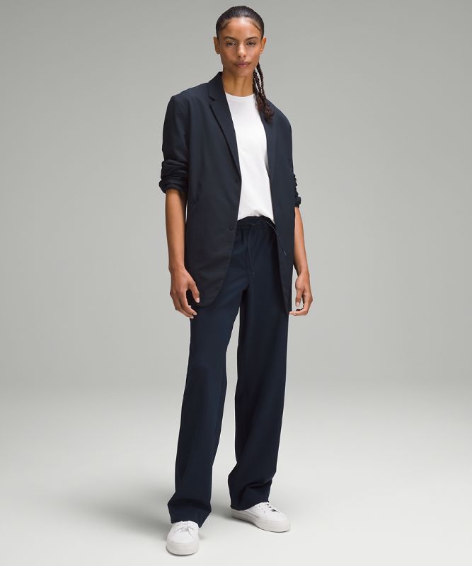 Straight-Leg Mid-Rise Pant Luxtreme *Regular