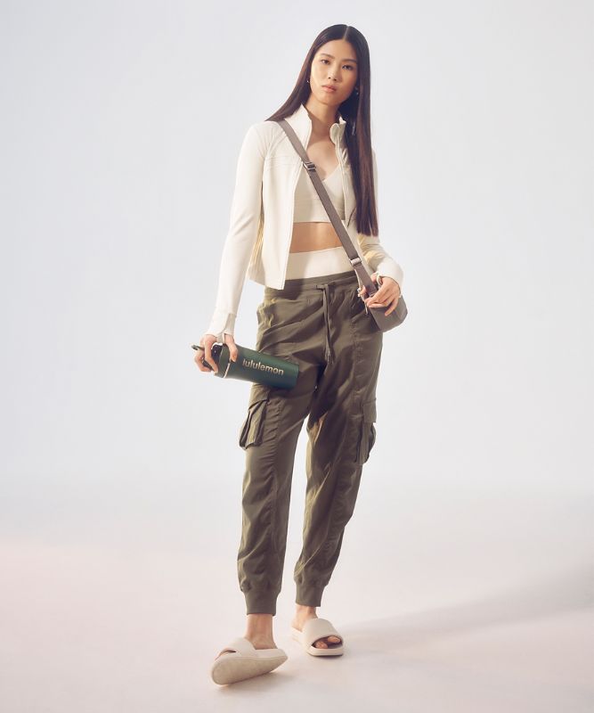 Dance Studio Relaxed-Fit Mid-Rise Cargo Jogger