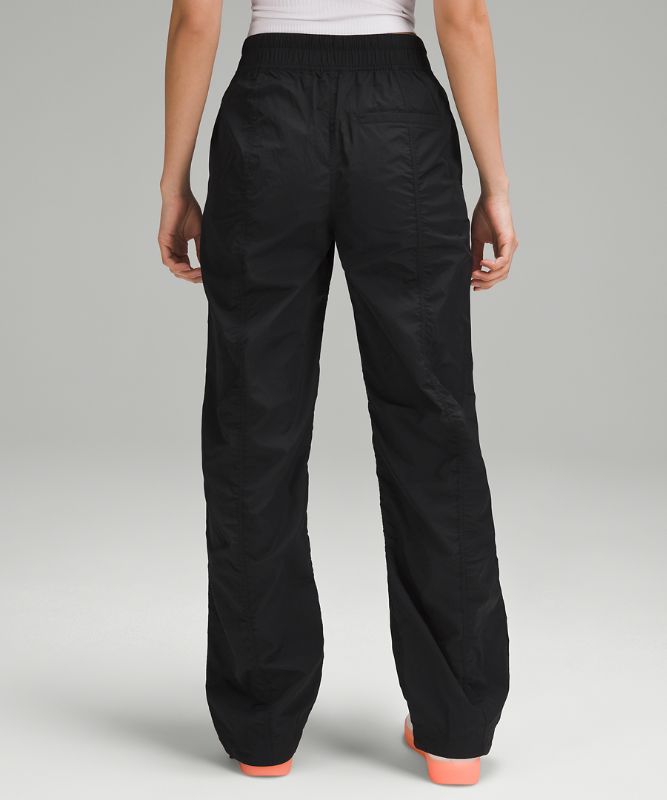 Relaxed-Fit Mid-Rise Ruched Pants *Asia Fit