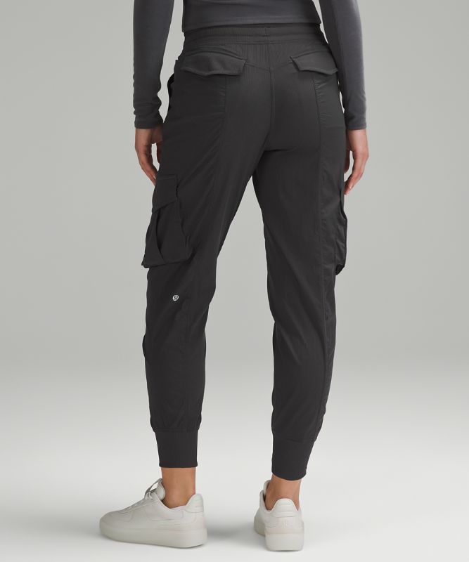 Dance Studio Relaxed-Fit Mid-Rise Cargo Jogger *Asia Fit