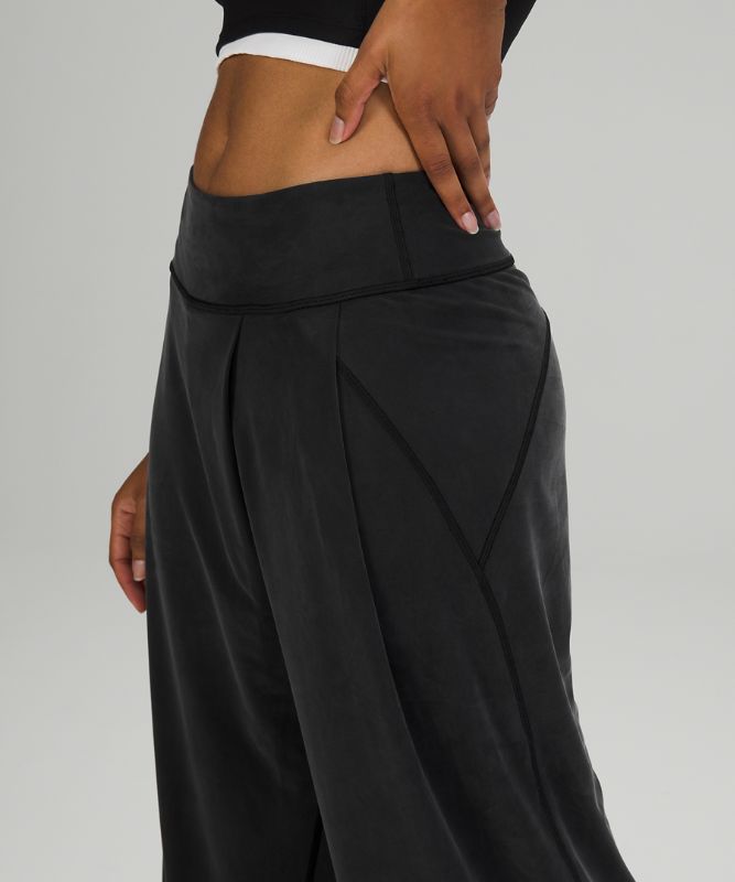 Wide-Leg High Rise Crop 19"