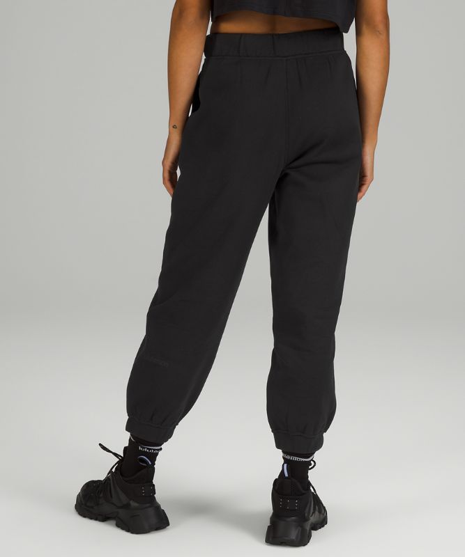 Relaxed High-Rise Cropped Jogger