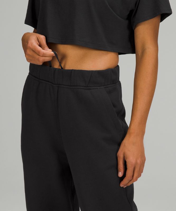 Relaxed High-Rise Cropped Jogger