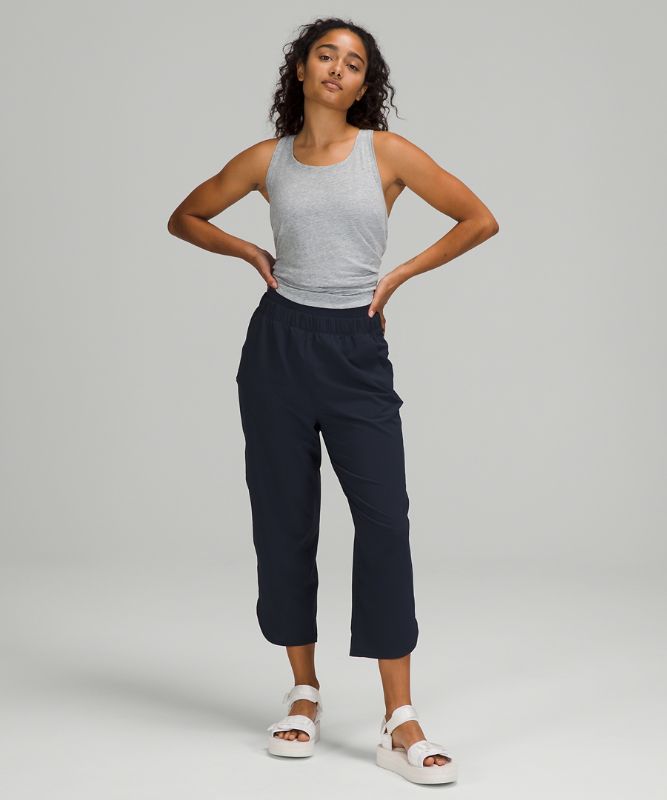 Petal Hem Super High-Rise Crop