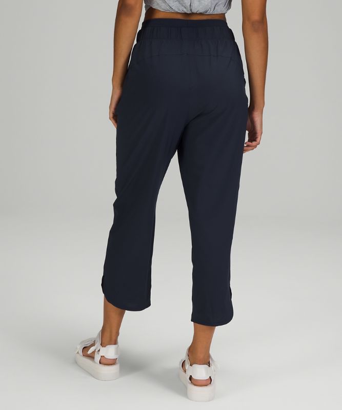 Petal Hem Super High-Rise Crop