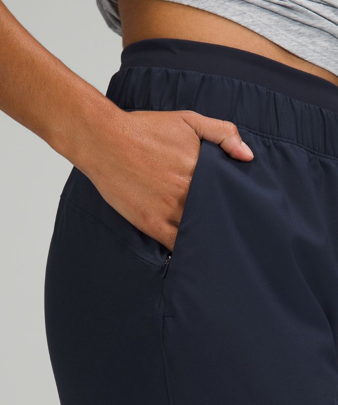 Petal Hem Super High-Rise Crop