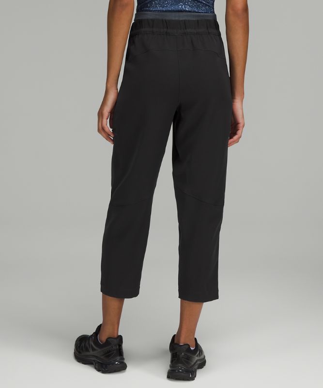 Relaxed Mid-Rise Cargo Crop