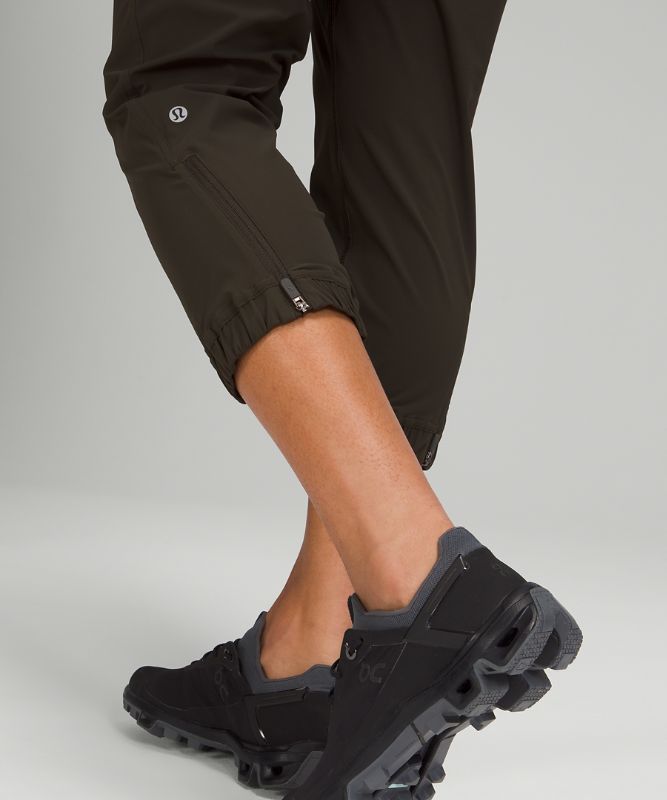 Adapted State High-Rise Jogger Crop