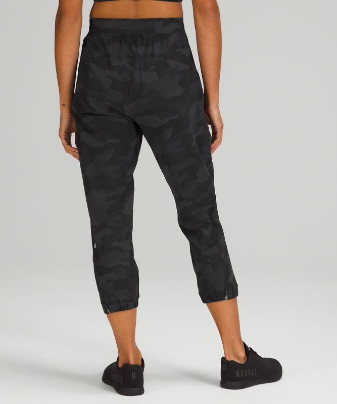 Adapted State High-Rise Jogger Crop