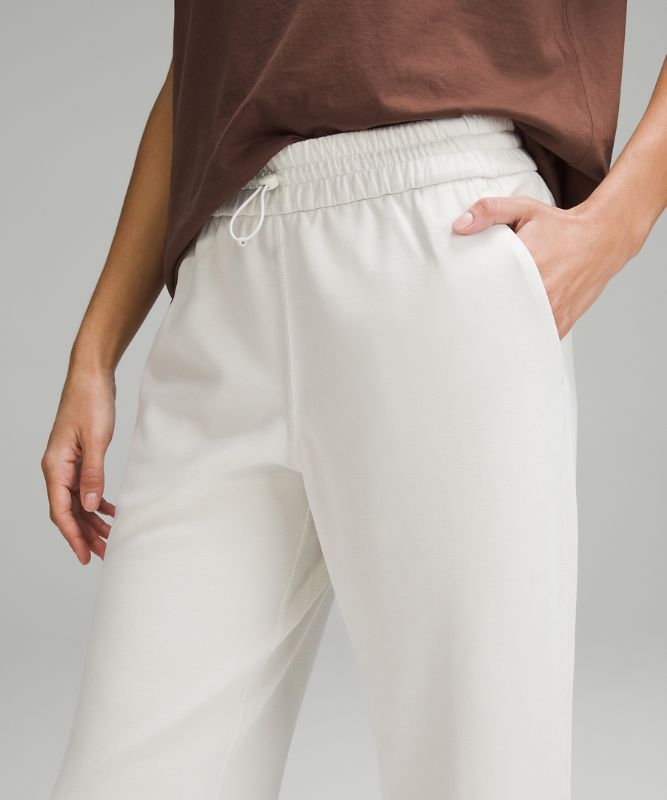 Softstreme High-Rise Straight Leg Cropped Pants