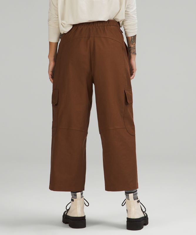 Light Utilitech Cargo Pocket High-Rise Cropped Pants