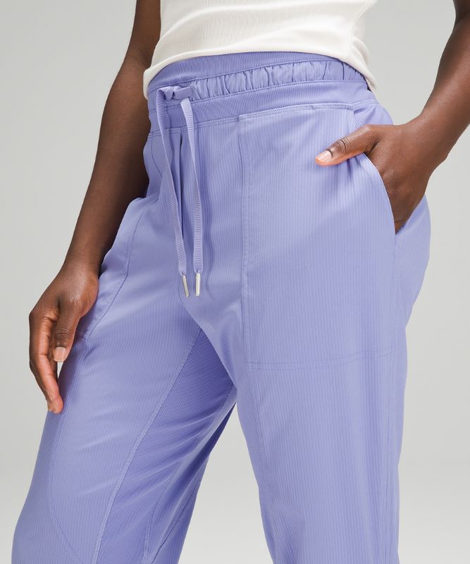 Dance Studio Mid-Rise Cropped Pant