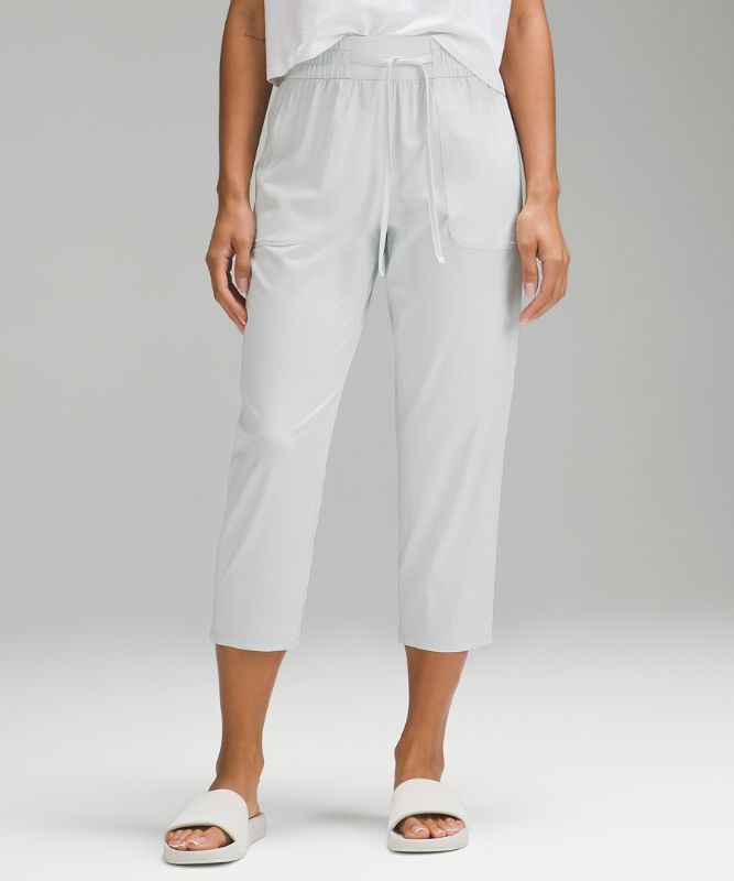 Pull-On Mid-Rise Tapered-Leg Cropped Pant 23"