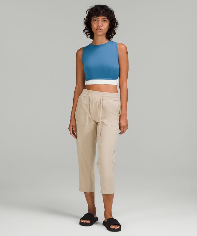 Pull-On Mid-Rise Tapered-Leg Crop 23"