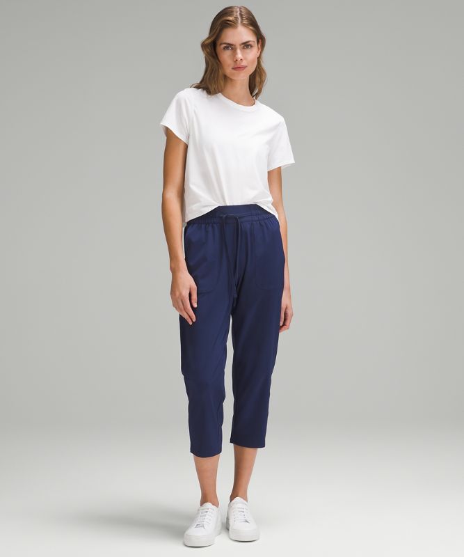 Pull-On Mid-Rise Tapered-Leg Cropped Pant 23"