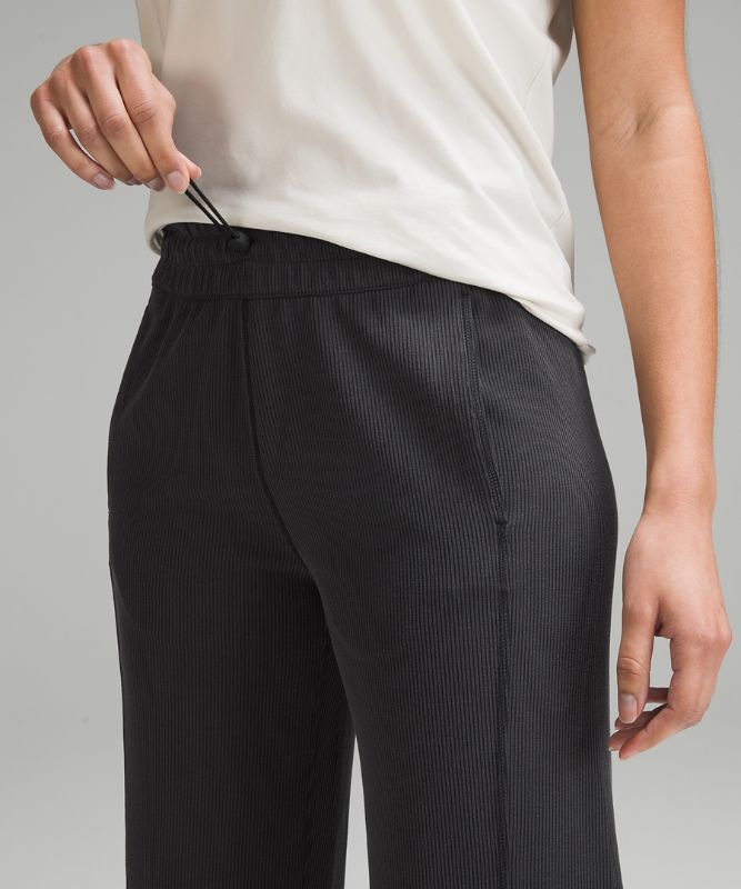 Ribbed Softstreme Mid-Rise Wide-Leg Cropped Pant 25"