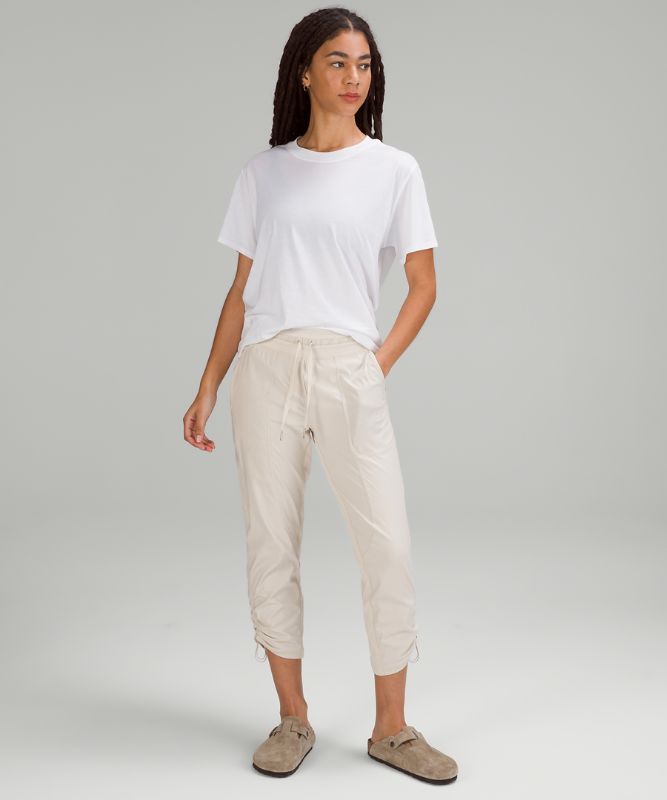 Dance Studio Mid-Rise Cropped Pants 25"