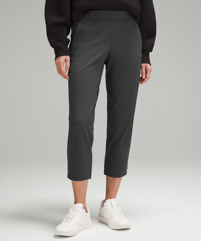 Luxtreme Slim-Fit Pull-On Mid-Rise Cropped Pant