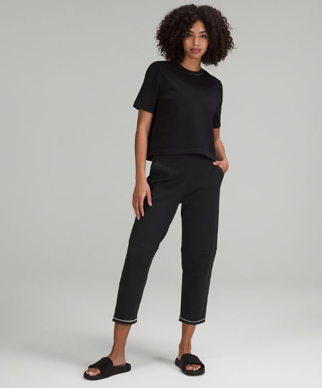 Relaxed-Fit High-Rise Knit Cropped Pants 24"