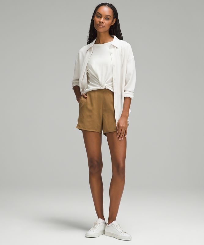 Flat-Front Relaxed Short 4"