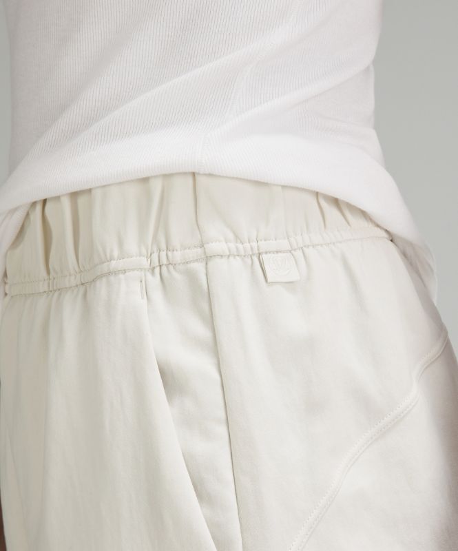 Lined Lightweight Super-High-Rise Short 3.5"