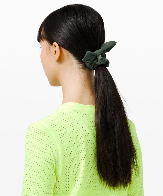 Uplifting Scrunchie *Bow