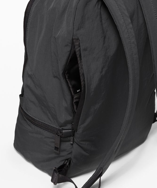 City Adventurer Backpack 17L